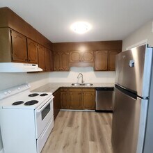 552 S Cherry St in Kernersville, NC - Building Photo - Building Photo