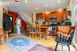 133 Elm St, Unit 1 in Cambridge, MA - Building Photo