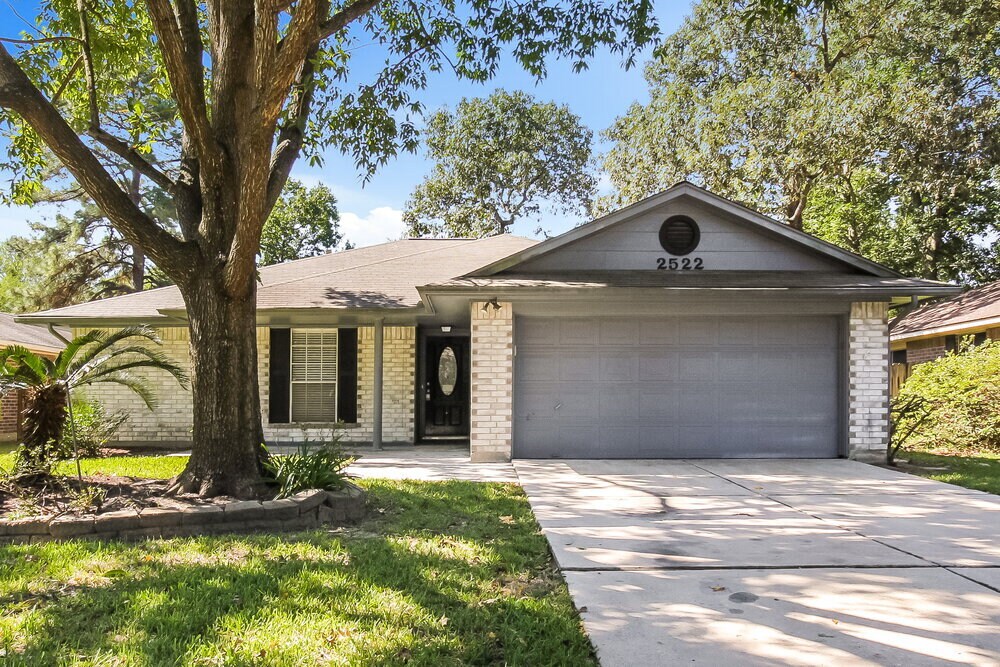 2522 Sherwood Hollow Ln in Houston, TX - Building Photo