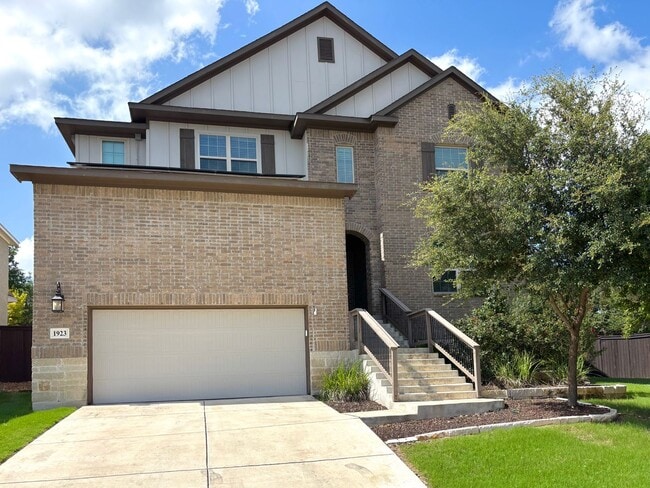property at 1923 Roaring Fork
