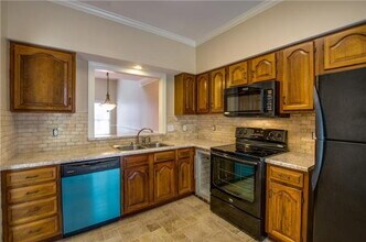 609 Boyd Mill Ave in Franklin, TN - Building Photo - Building Photo