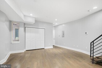 2512 Frankford Ave in Philadelphia, PA - Building Photo - Building Photo