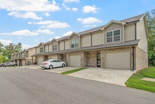 135 Country Ln in Clarksville, TN - Building Photo