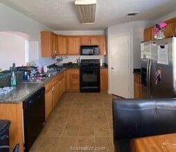 4131 McFarland Dr in College Station, TX - Building Photo - Building Photo