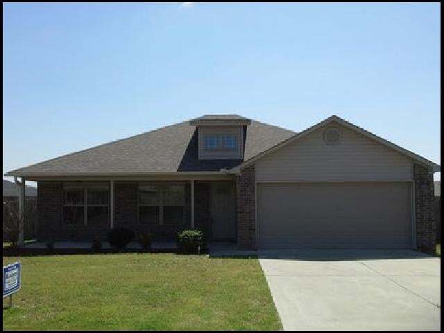 property at 14505 Parkway Cir