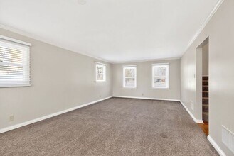 9608 Copley Dr in Indianapolis, IN - Foto de edificio - Building Photo