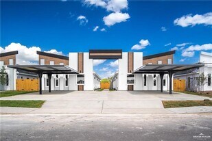 5 N Alexandrite Ave in Edinburg, TX - Building Photo