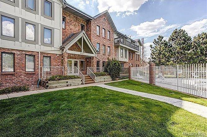6475 S Dayton St in Englewood, CO - Building Photo