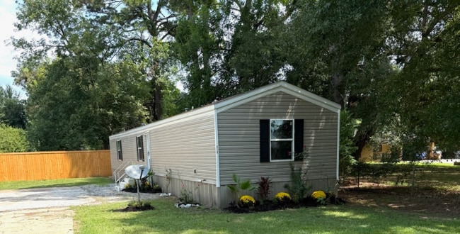 property at 828 Magnolia St