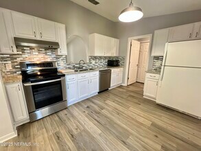 2669 Lantana Lakes Dr E in Jacksonville, FL - Building Photo - Building Photo