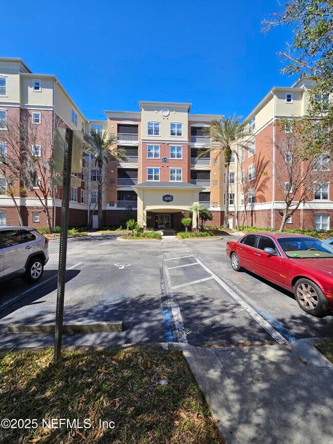 4480 Deerwood Lake Pkwy in Jacksonville, FL - Building Photo - Building Photo