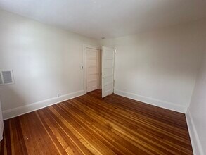 1 Jefferson St in Natick, MA - Building Photo - Building Photo