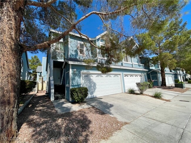 3241 Symphony Dr in Las Vegas, NV - Building Photo - Building Photo