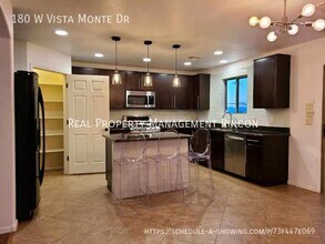180 W Vista Monte Dr in Corona De Tucson, AZ - Foto de edificio - Building Photo