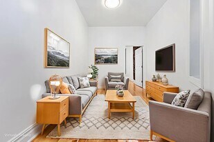 331 W 16th St in New York, NY - Building Photo