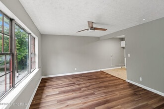 1219 S 6th St in Louisville, KY - Foto de edificio - Building Photo