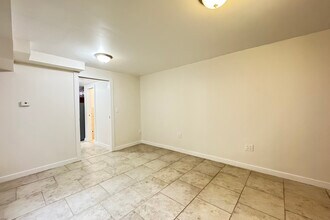 860 W End Ave in New York, NY - Building Photo - Building Photo