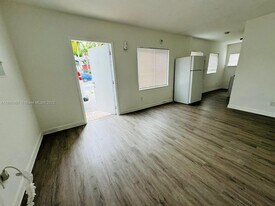 2900 W Flagler St in Miami, FL - Building Photo