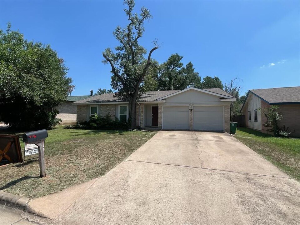 3930 Leafield Dr in Austin, TX - Building Photo