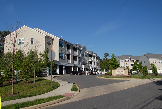 Patriot's Cove in Barnegat, NJ - Foto de edificio - Building Photo
