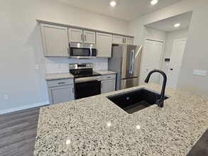 1261 W Hamilton Rd N in Fort Wayne, IN - Building Photo - Building Photo