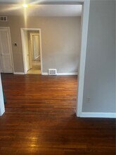 5043 Alaska Ave in St. Louis, MO - Foto de edificio - Building Photo