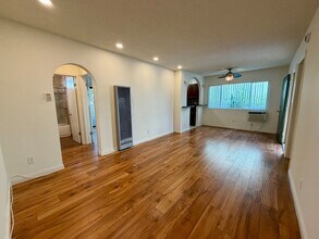 12618 Pacific Ave in Los Angeles, CA - Building Photo - Building Photo