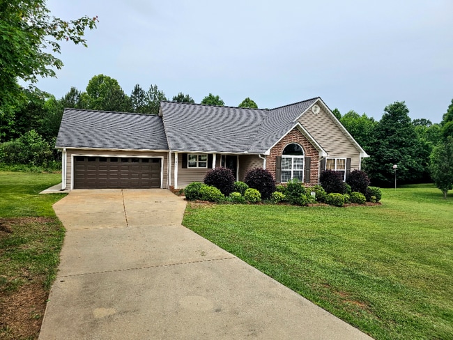 property at 4937 Leigh Ln