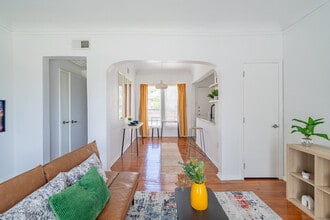 5305 Reiger Ave in Dallas, TX - Foto de edificio - Building Photo