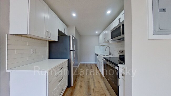 77 Mason Terrace, Unit 35 in Brookline, MA - Building Photo - Building Photo