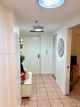 201 Crandon Blvd in Key Biscayne, FL - Building Photo - Building Photo