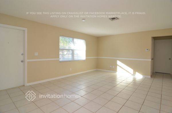 3405 Santa Barbara Blvd in Cape Coral, FL - Building Photo - Building Photo