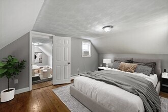 329 Washington St, Unit 2L in Somerville, MA - Foto de edificio - Building Photo