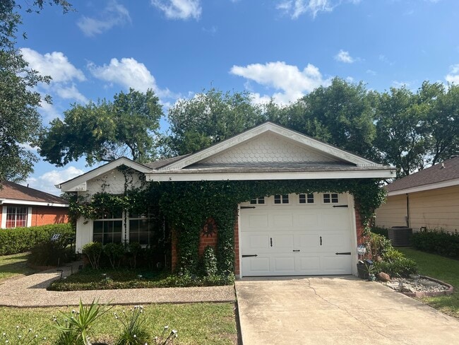 property at 505 palm valley cir