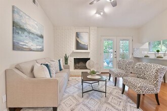 10102 Missel Thrush Dr in Austin, TX - Building Photo - Building Photo