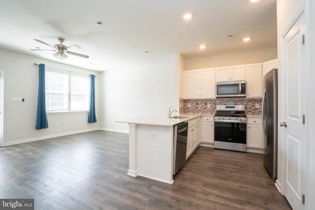property at 172 Mazzeo Dr