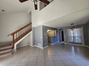 5855 SW 8th Pl in Gainesville, FL - Building Photo - Building Photo