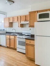 1941 W Winnemac Ave, Unit 2 in Chicago, IL - Foto de edificio - Building Photo