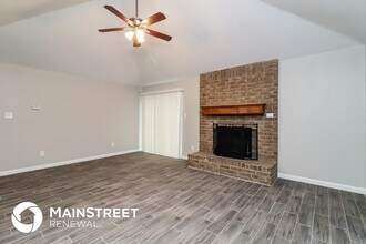 1104 Chapel Hill Dr in Mansfield, TX - Building Photo - Building Photo