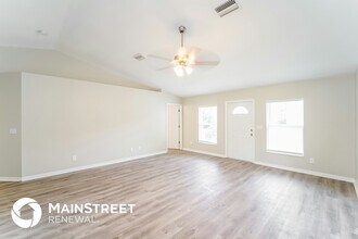4200 Polynesia Rd in North Port, FL - Building Photo - Building Photo