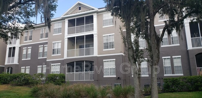 9304 Crescent Loop Cir in Tampa, FL - Building Photo - Building Photo