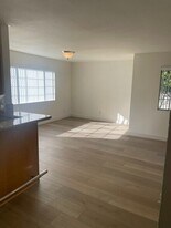 308 N Kenwood St in Burbank, CA - Building Photo