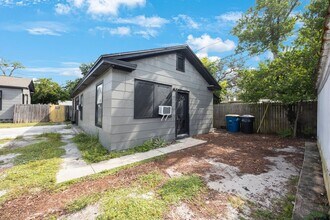 317 N Highland Ave in Clearwater, FL - Building Photo - Building Photo