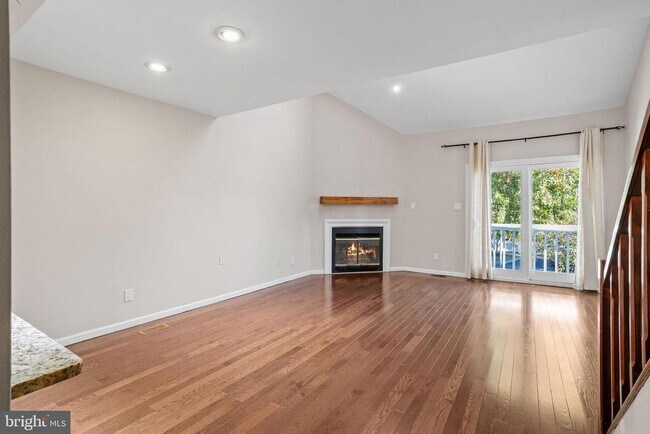 319 Park Pl Dr in Cherry Hill Township, NJ - Building Photo - Building Photo