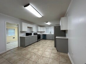 2550 Old Highway 69 in Camden, TN - Foto de edificio - Building Photo