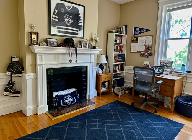 330 St Paul St in Brookline, MA - Foto de edificio - Building Photo