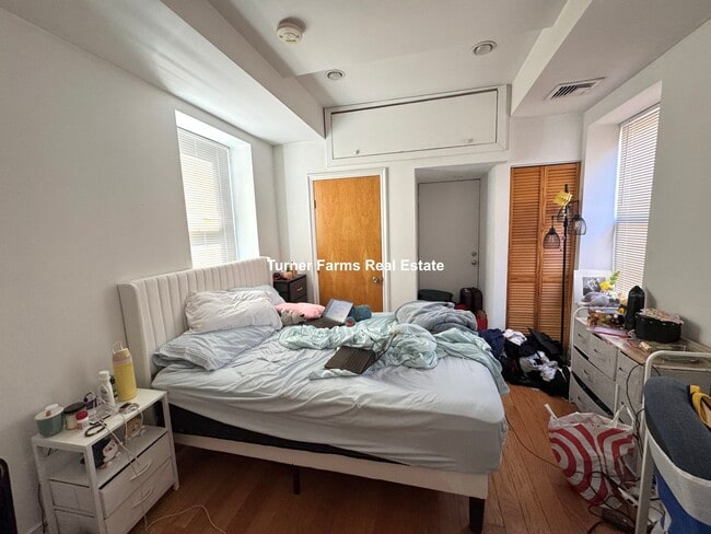 64 Louis Prang St in Boston, MA - Foto de edificio - Building Photo