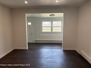 103-105-105 Flatbush Camp Rd in Saugerties, NY - Building Photo - Building Photo