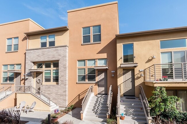 5441 Ocean, 102 in Hawthorne, CA - Foto de edificio - Building Photo