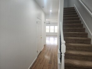 6719 Roanoke St, Unit A in Houston, TX - Foto de edificio - Building Photo